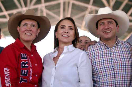 Respalda Cristina Ruíz a gobierno priista de Polotitlán